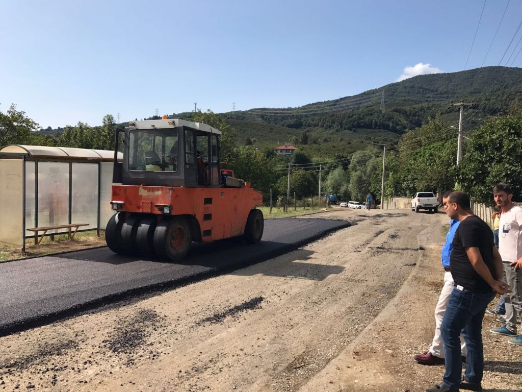 İlçemizde asfalt çalışmaları hızla devam ediyor