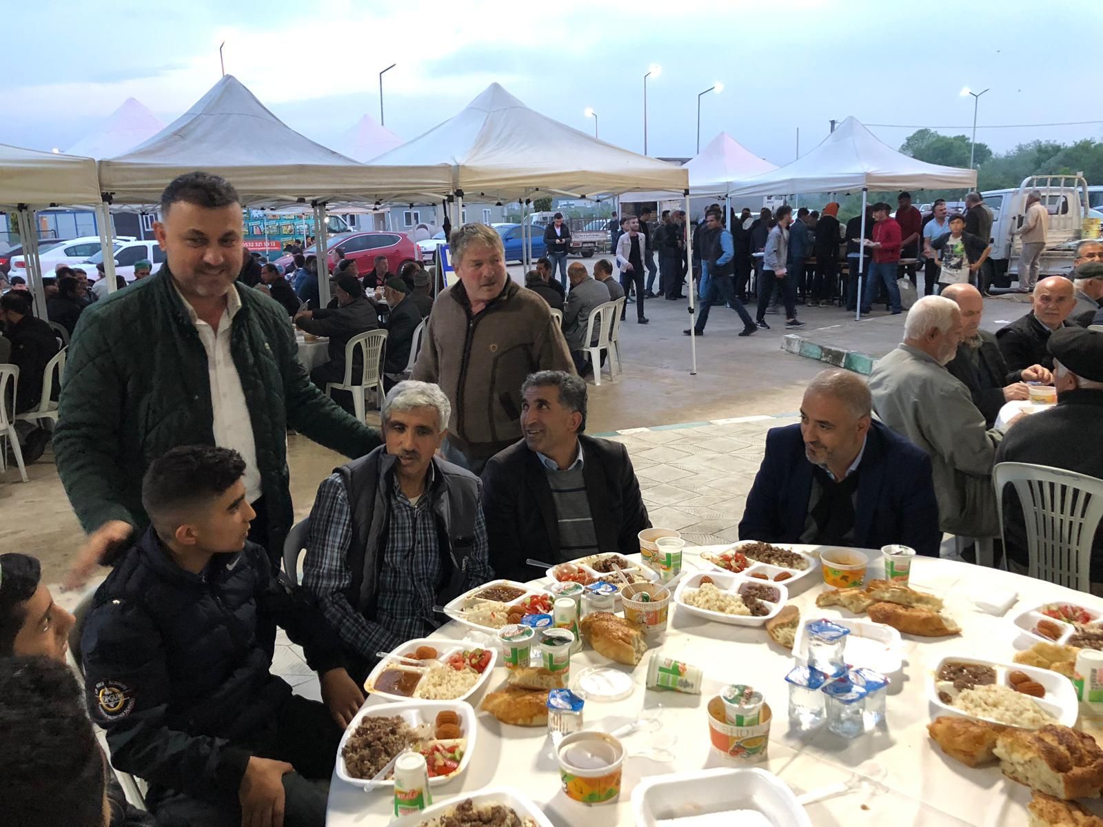 Başkan Yavuz, Arabacı Mahallesinde Düzenlenen İftar Programına Katıldı