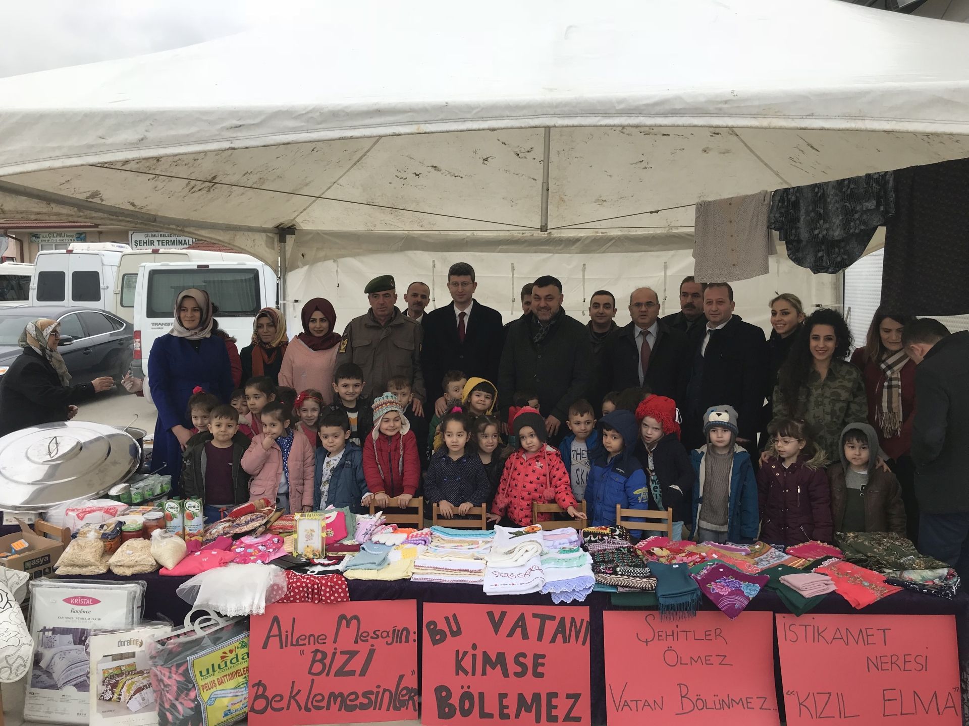 Anaokulu Öğrencileri Mehmetçik İçin Kermes Düzenledi