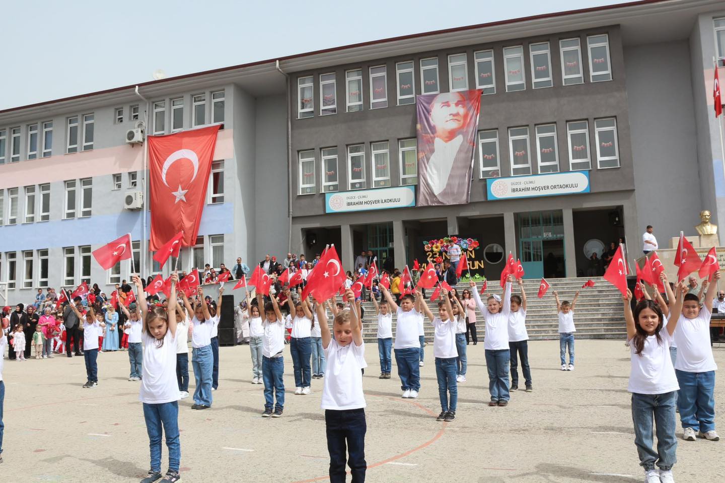 23 Nisan Ulusal Egemenlik ve Çocuk Bayramı Kutlamaları 