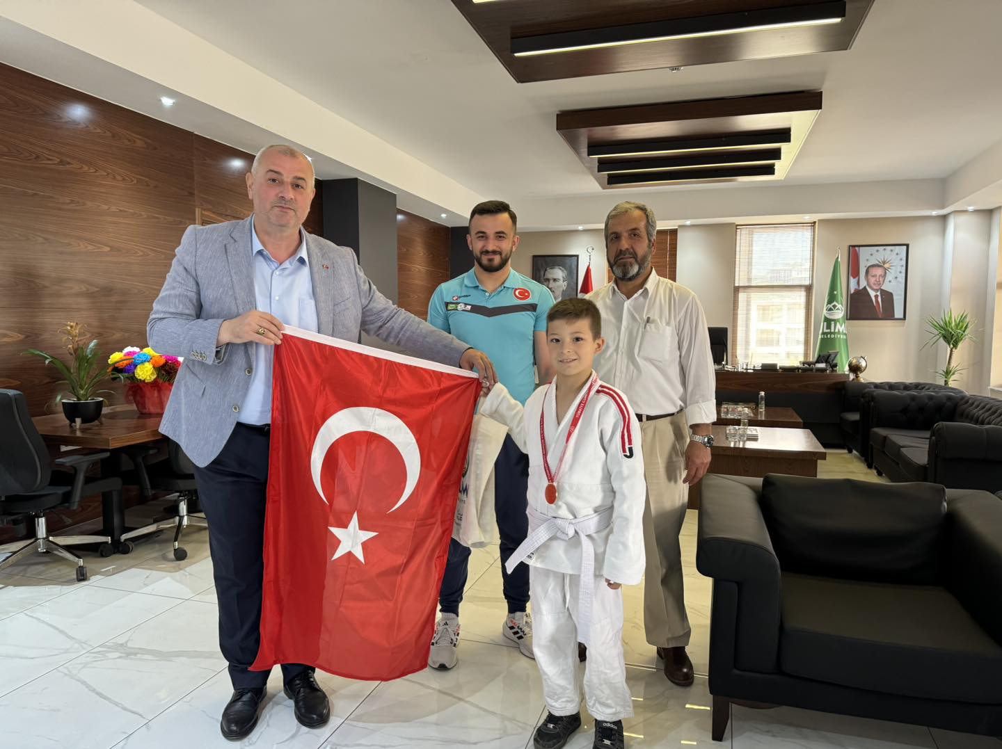 Düzce'de düzenlenen judo şampiyonasında dereceye giren öğrencilerimizi ağırladık.